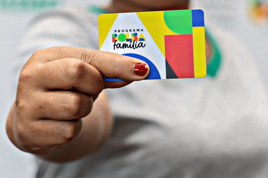 Adicional de R$ 900 no Bolsa Família! Saiba Receber, NÃO PERCA!
