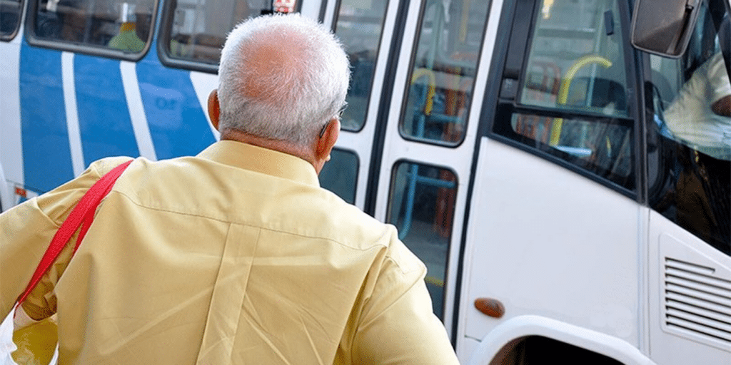 Transporte Público de Graça para Idosos! Saiba Garantir!