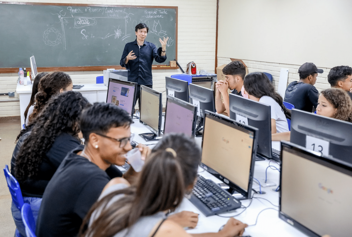 Pé de Meia: Transforme Seu Futuro com o Novo Programa do MEC para Estudantes!