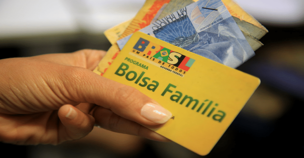 AUMENTO imediato de R$ 150 no bolsa família liberado! Veja como aderir