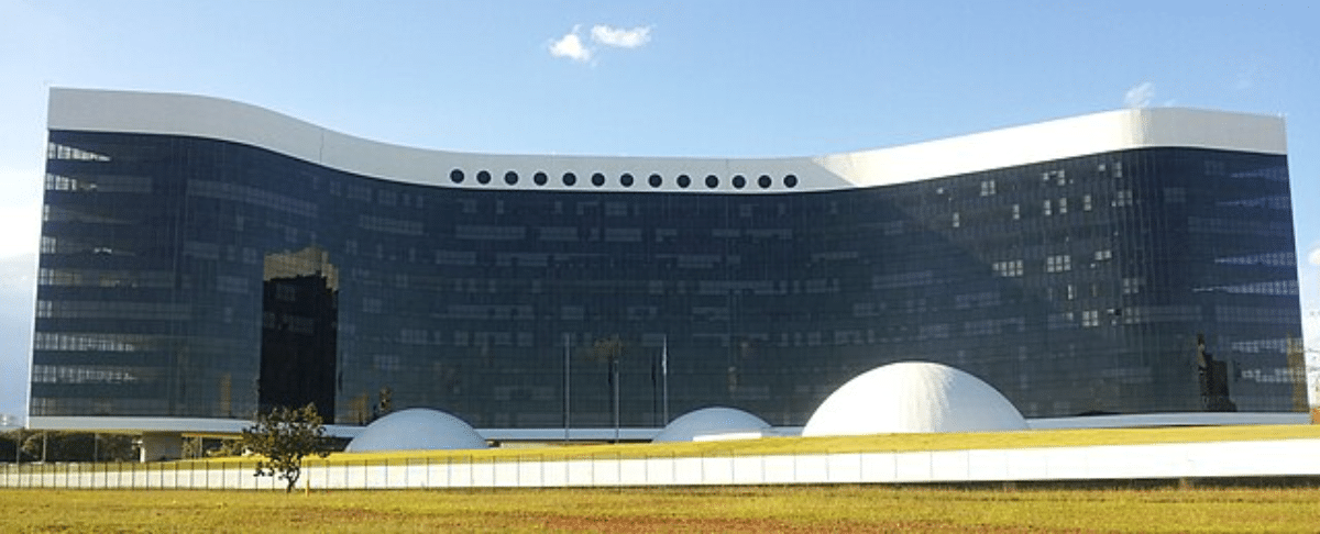 Concurso TSE Unificado 2024 promete 520 vagas e salários de até R$13.9 mil!