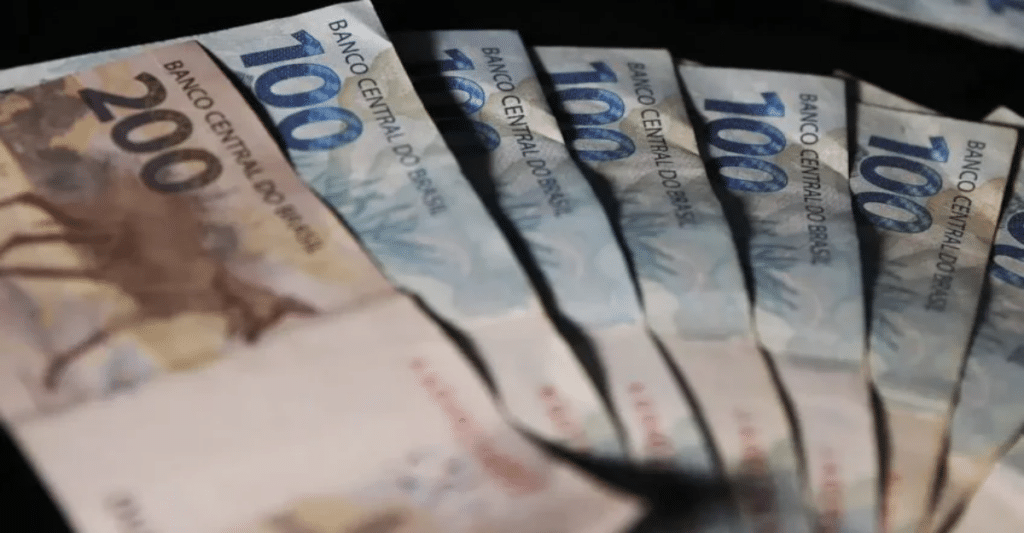 Descubra se Você Tem Direito à Indenização de Até R$ 15 mil pelo Vazamento do Auxílio Brasil!