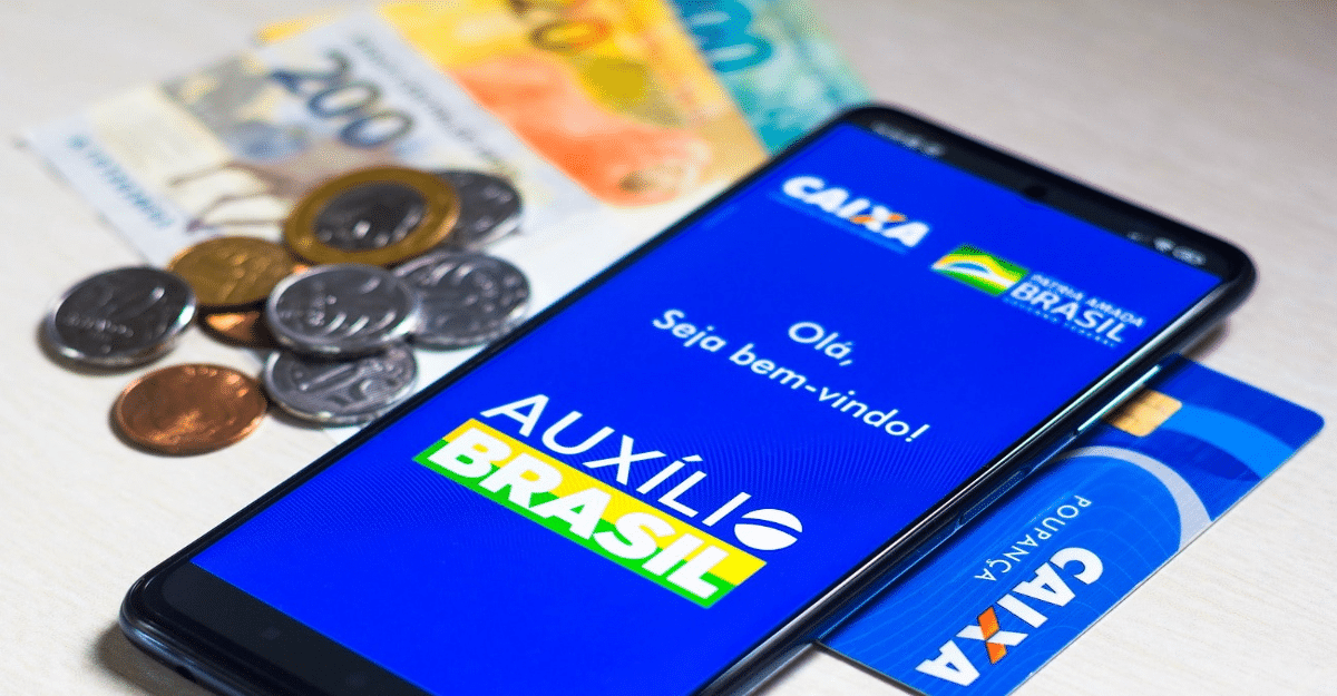 Vazamento no Auxílio Brasil Alerta para Segurança de Dados: Saiba Seus Direitos