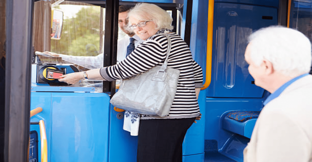 Novo Cartão de Ônibus para Idosos a partir de 60 anos Liberado! Solicite Facilmente