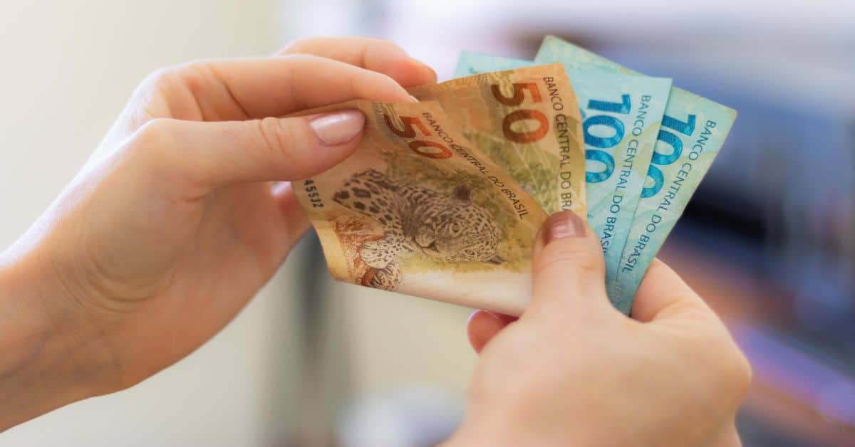 Salário Mínimo 2024: Entenda os Impactos e Perspectivas! Confira AQUI!