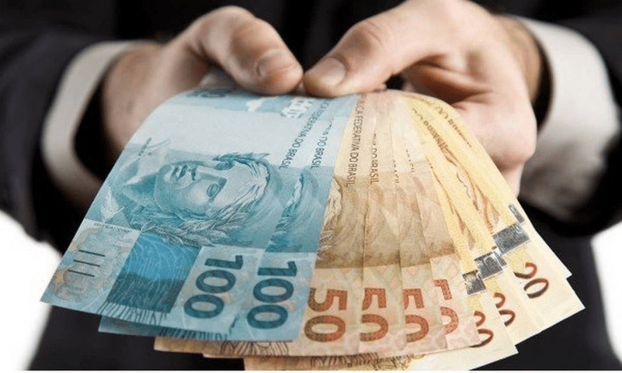Atenção, Trabalhadores: Confira o Prazo para Receber o 13º Salário no Brasil!