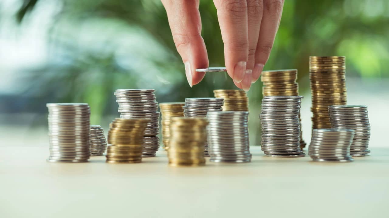 O salário mínimo no Brasil em 2025 foi reajustado para R1.518, um aumento de 7,5% que reforça o poder de compra dos trabalhadores. Saiba mais sobre o impacto deste aumento e a fórmula de reajuste.