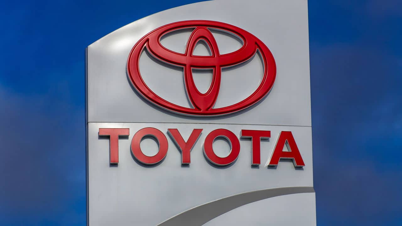 Toyota investe em modelos híbridos e eletrificados!