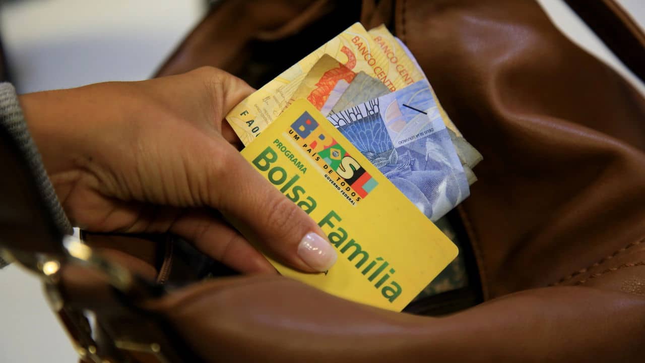 Final do NIS Decide o Dia da Alegria: Veja o Calendário do Bolsa Família