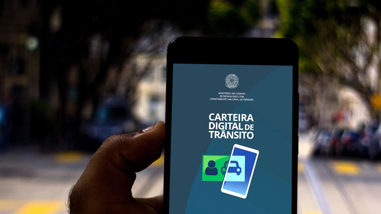 CNH em 2025: Tudo o Que Você Precisa Saber Sobre Renovação, Custos e Prazos