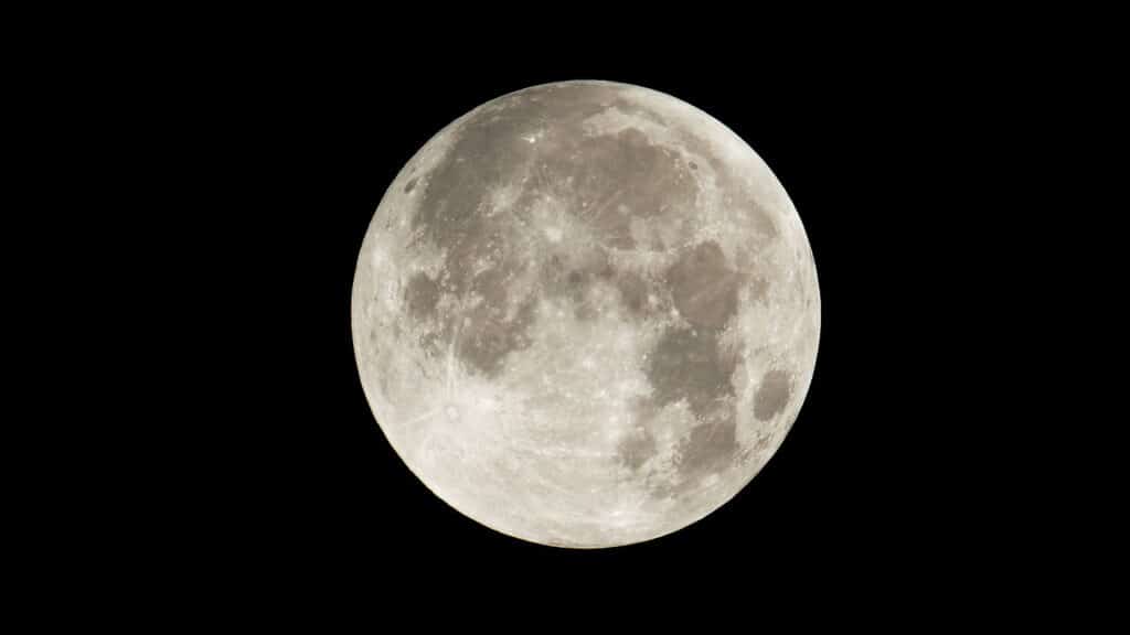 A Lua Tem Cheiro? Descubra Essa Curiosidade Incrível!