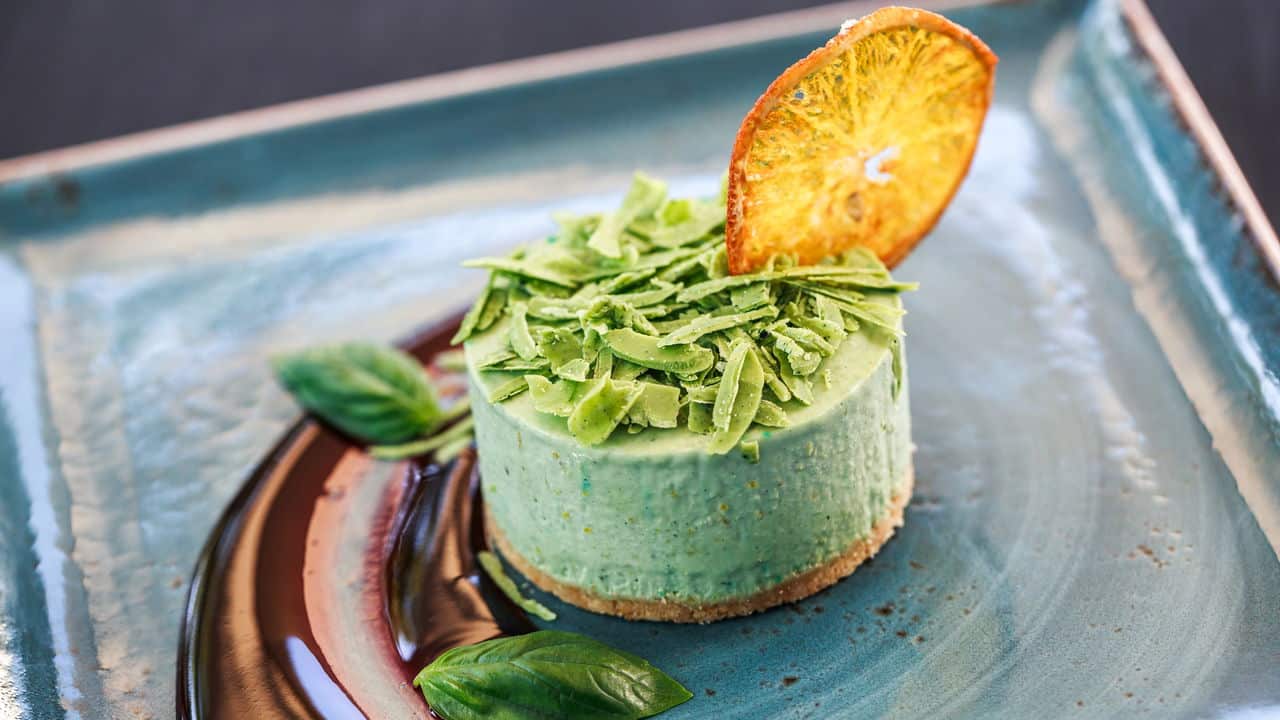 Aprenda a fazer bolo verde de limão em poucos passos!