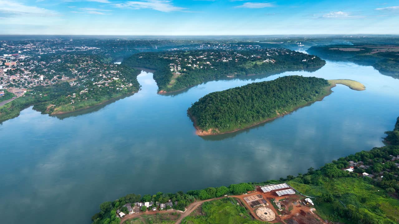 Descubra as Maravilhas Naturais e Históricas do Rio Paraná!