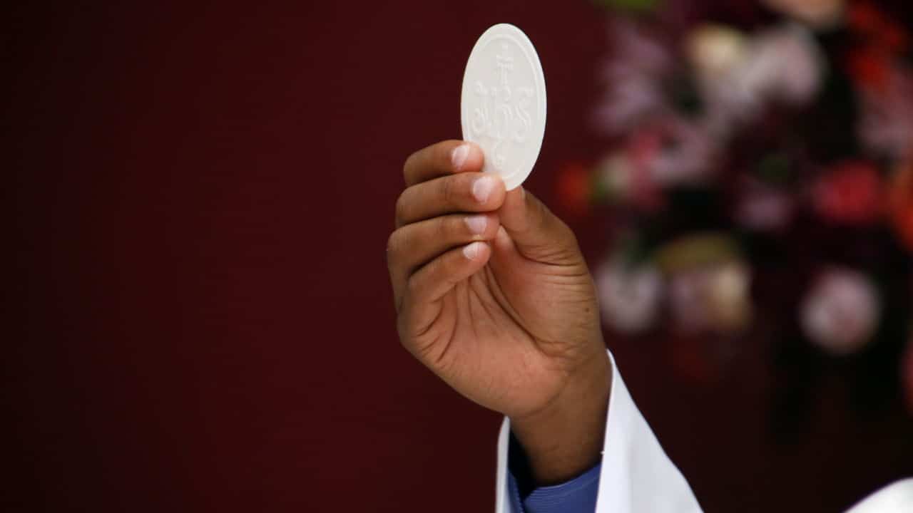 Corpus Christi: Quando a Fé se Torna Caminho nas Ruas