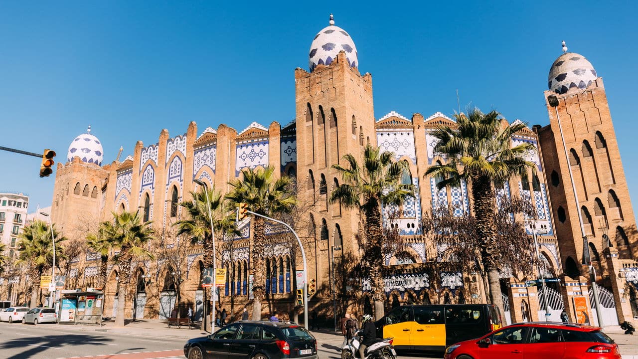 Barcelona: A cidade das artes, arquitetura e estilo de vida vibrante